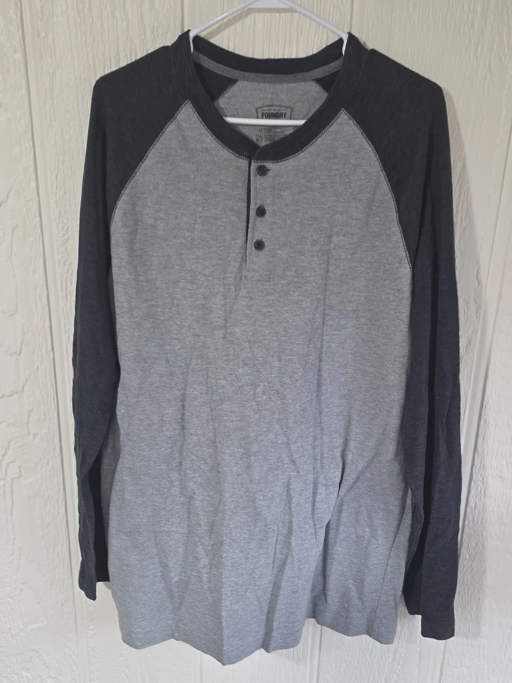 Men's The Foundry Supply Co. Gray Two-Tone Henley Long Sleeve Shirt, Size LT